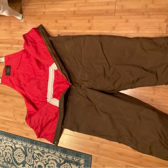 Insulated Overalls - Picture 2 of 9